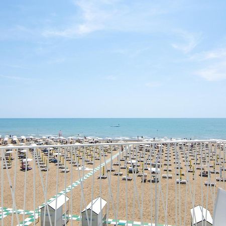 Hotel Montecarlo 3 Stelle Superior Caorle Luaran gambar